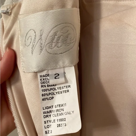 Wtoo Lace and Silk underlay Ivory Wedding Dress - Picture 6 of 13